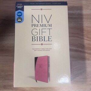 Zondervan NIV Premium Gift Bible Unisex OS Pink Chocolate Leathersoft New